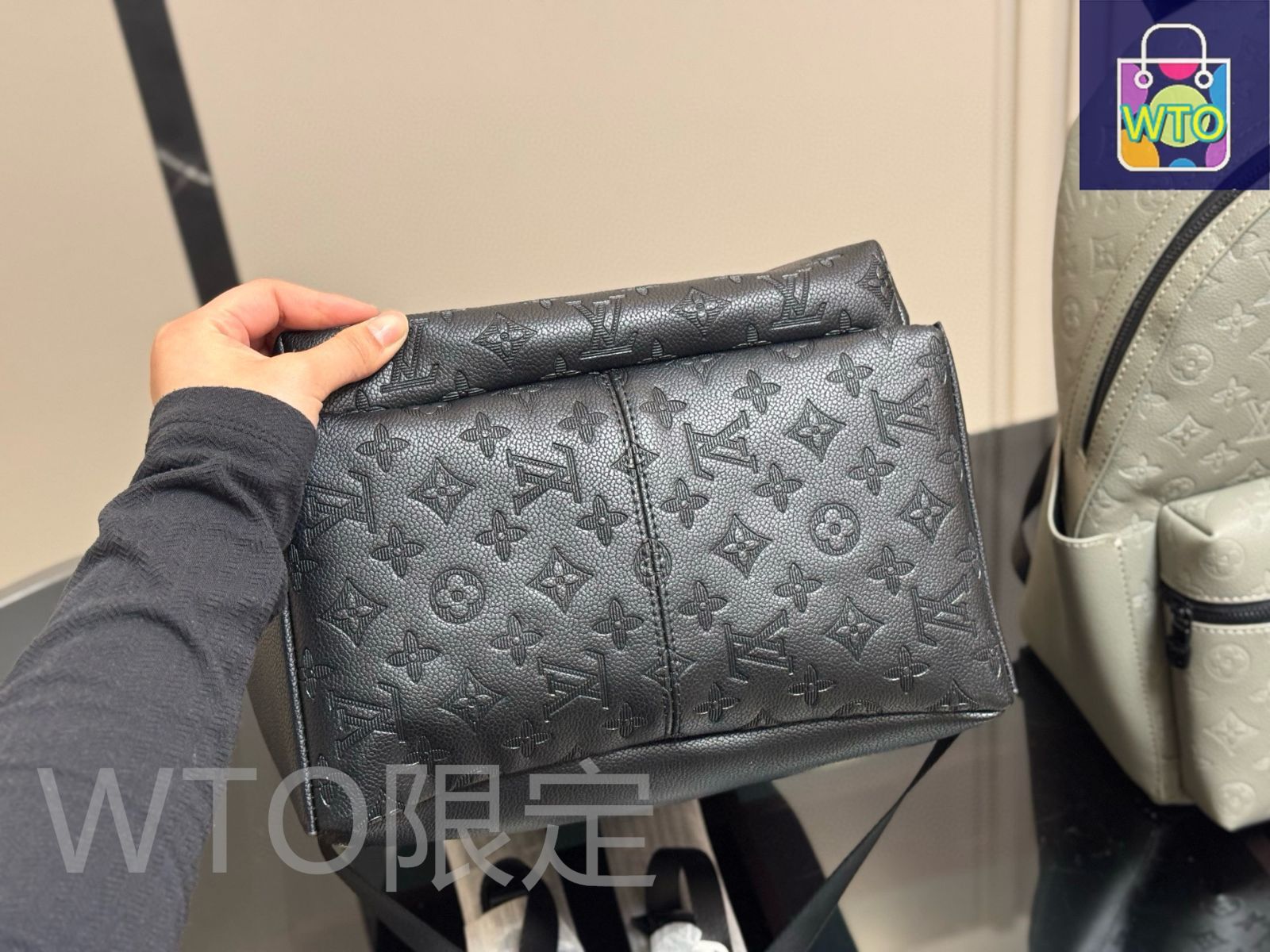 今日特価】Louis Vuitton ルイ・ヴィトン ディスカバリー