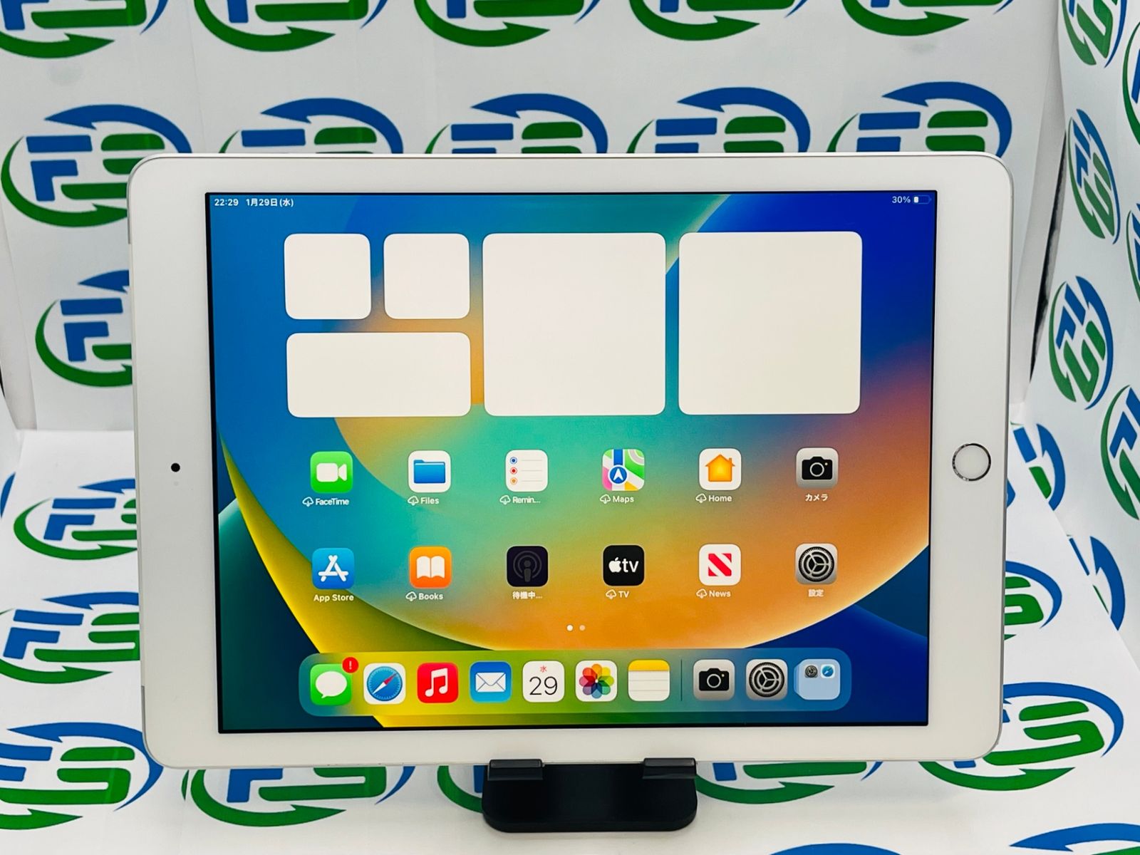 iPad 第5世代 Cellular 32GB シルバー MP1L2J/A A1823