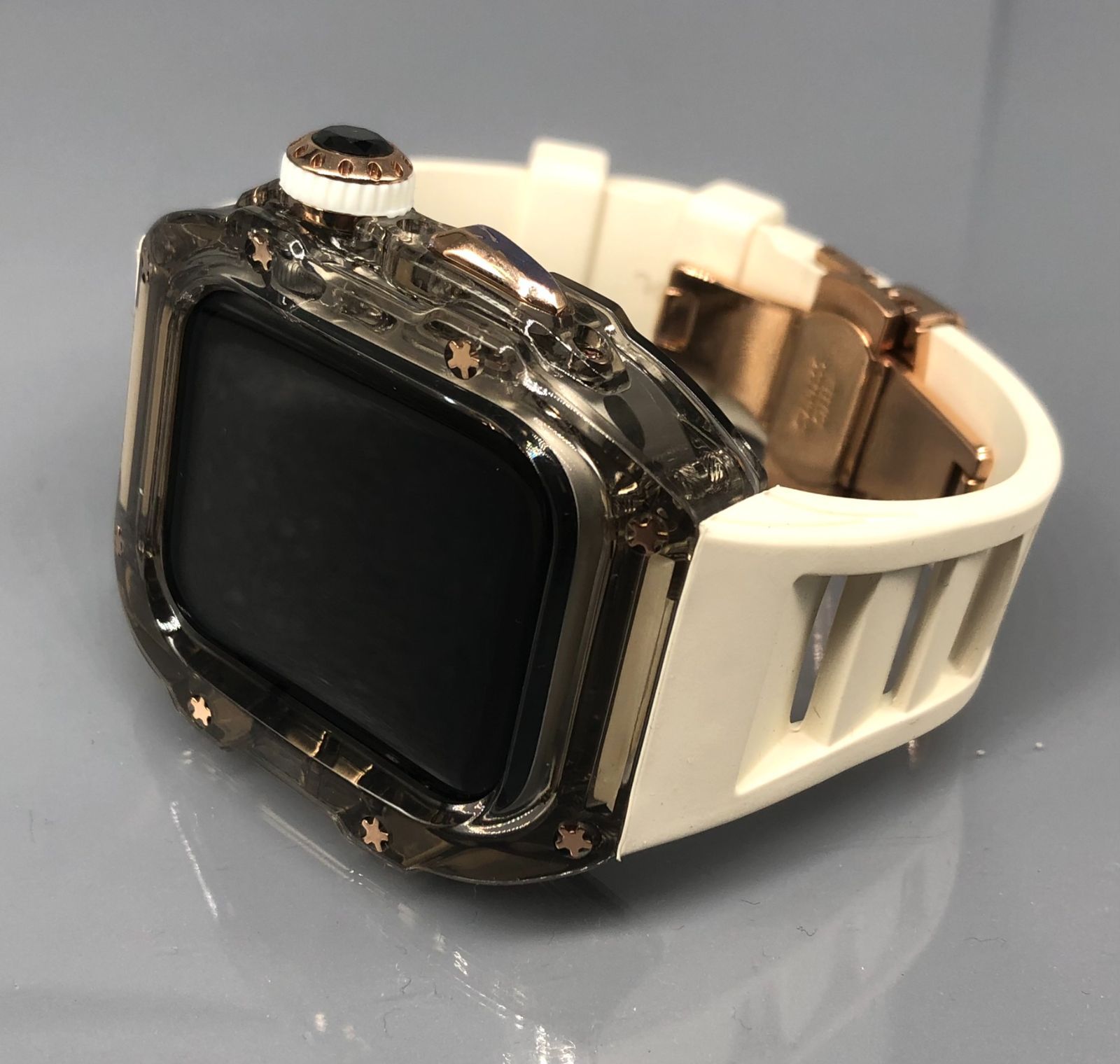 Apple Watch SE 40mm ケース カバー m0a
