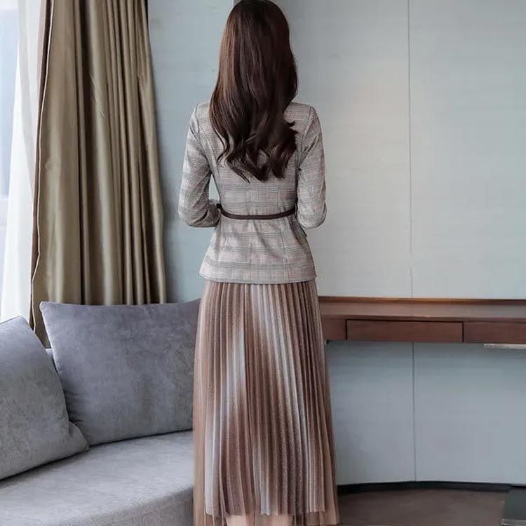 母