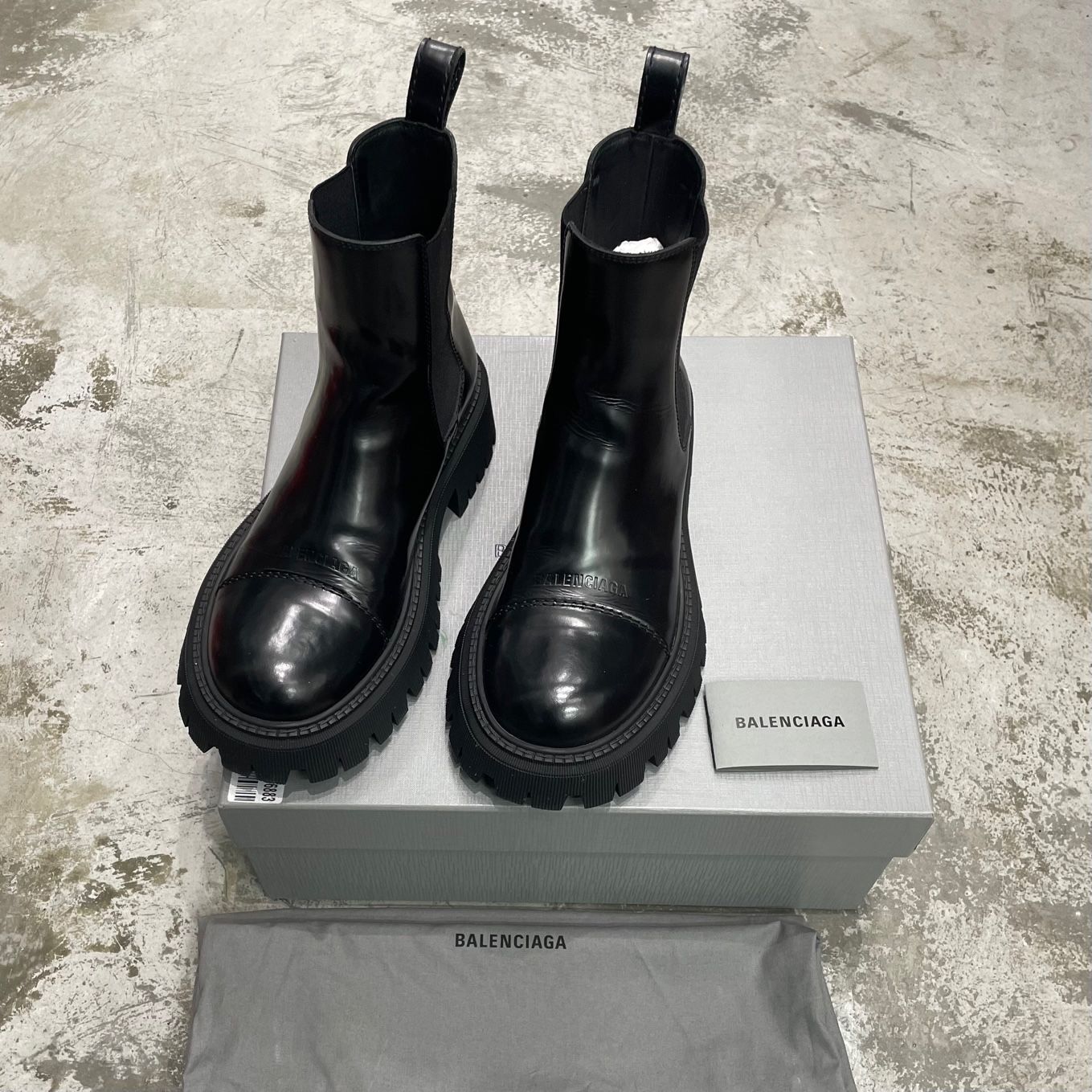 BALENCIAGA TRACTOR 20MM レザー トラクター サイドゴア チェルシー 