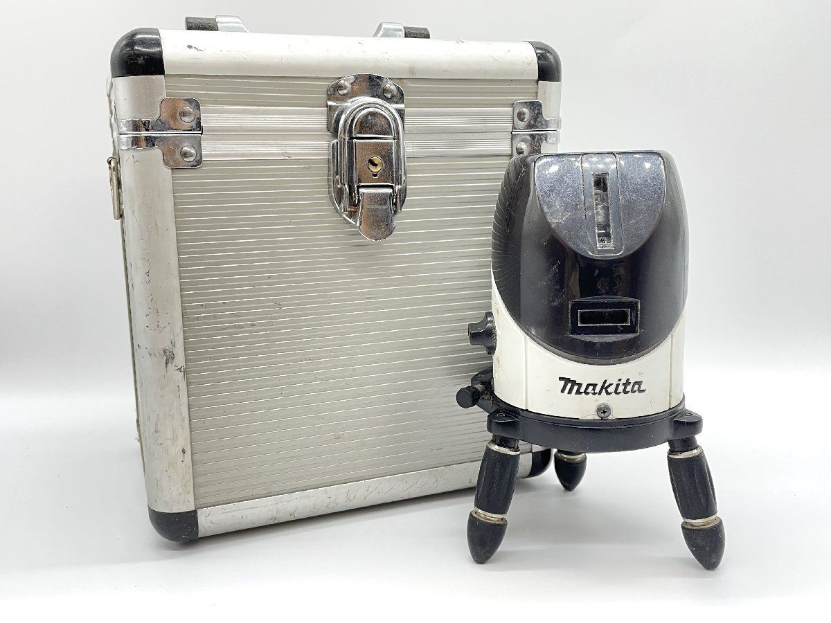 makita マキタ レーザー墨出し器 屋内 屋外兼用 SK22PH ケース付き 通電 のみ 現状品 005184