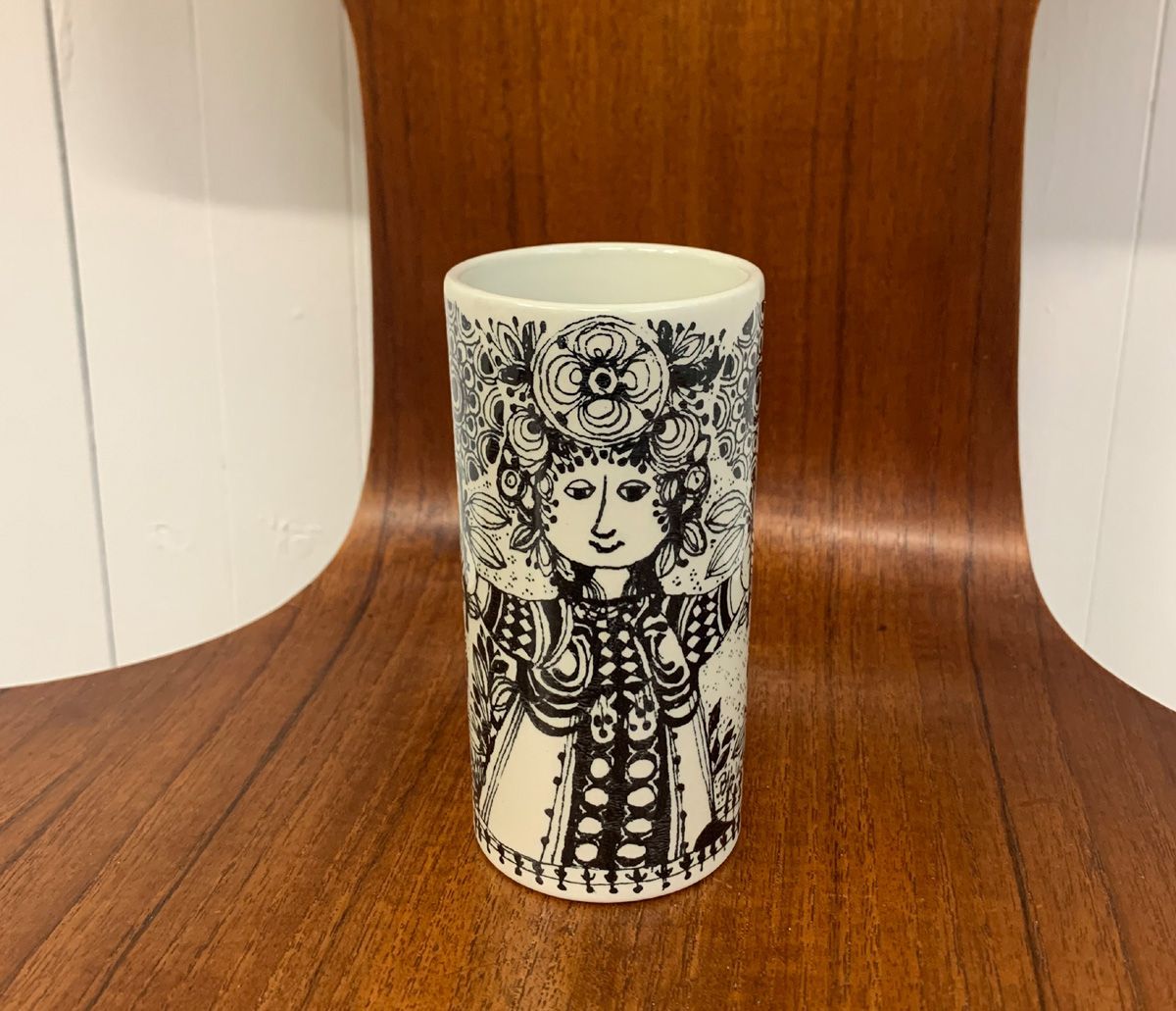 ビヨン・ヴィンブラッド ニモール フローラ フラワーベース 花瓶 北欧