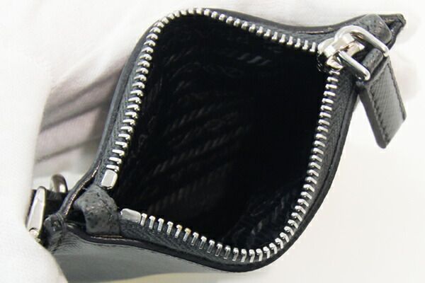 新品未使用 PRADA マリア サフィアーノ チェーン付き iPhoneケース