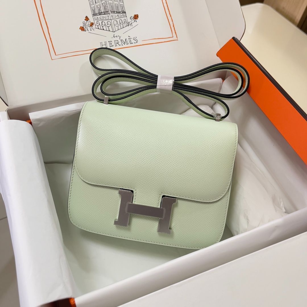 LOUIS VUITTON トランクボックスバッグ - コンパクトサイズ 19×12cm |
