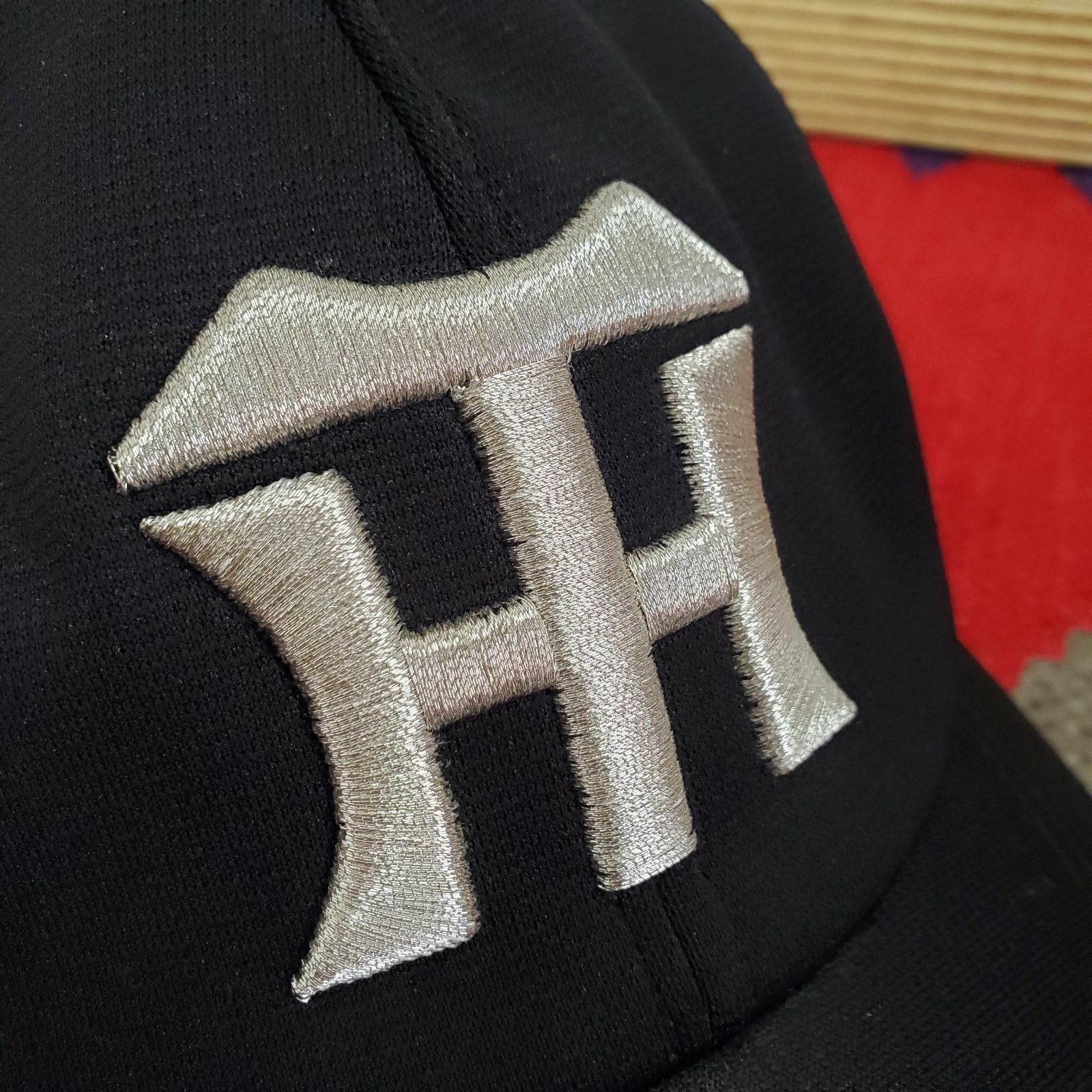 2000年～阪神タイガース最下位年生・集ろうキャップ（美品・承認マーク・限定品） 中央帽子□美品 2000s 日本製 阪神タイガース 野球帽 ベース