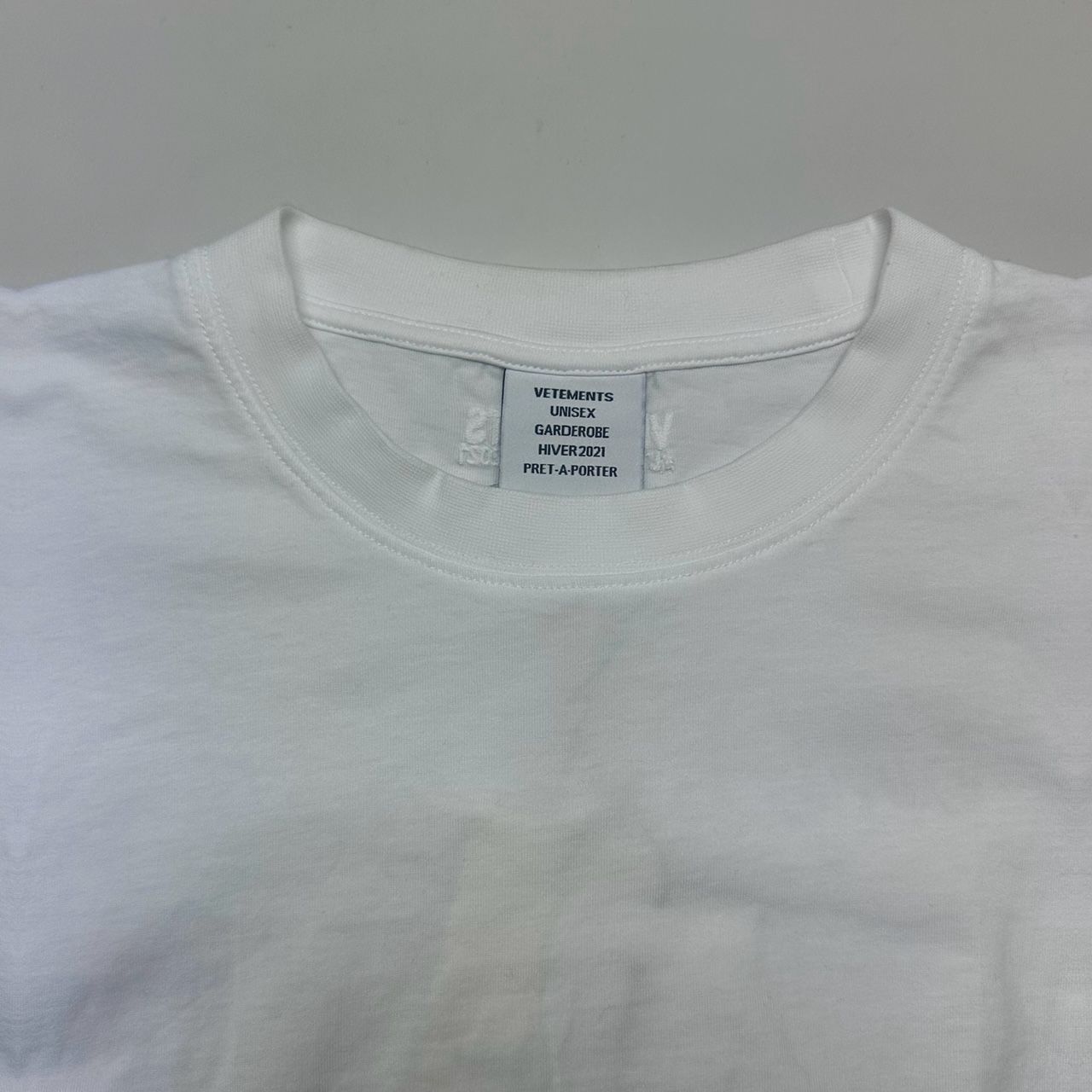 VETEMENTS 20AW ロゴエンブロイダリーTシャツ バックプリント 半袖T 