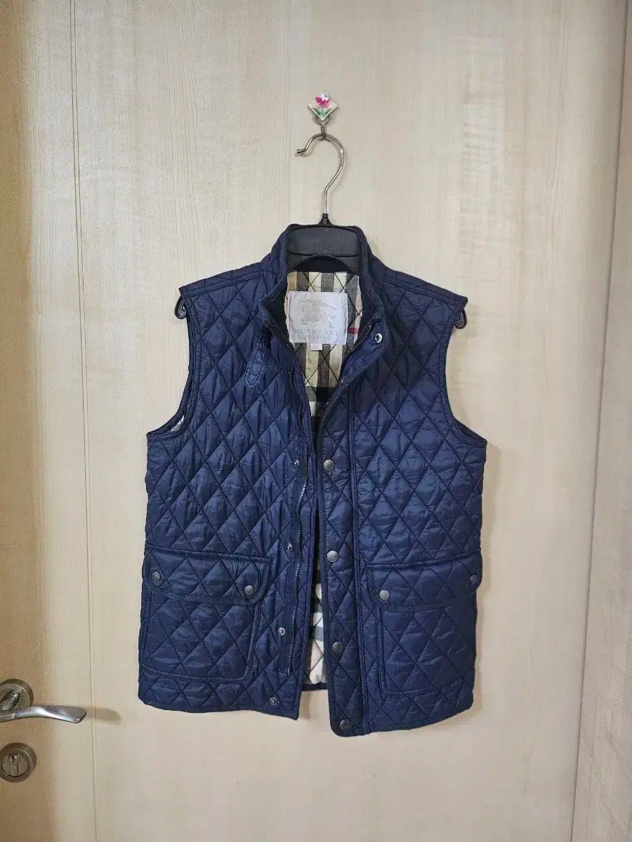 バーバリー キルティング ベスト ネイビー 12y