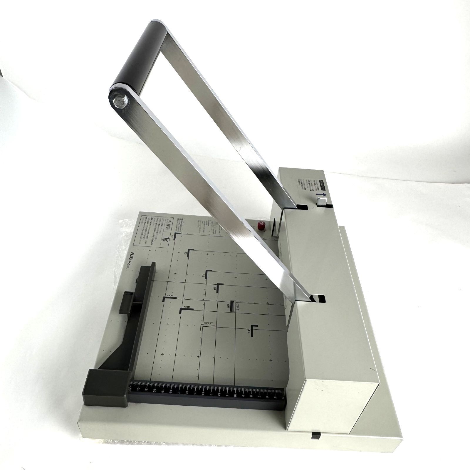 断裁機 A4サイズまで