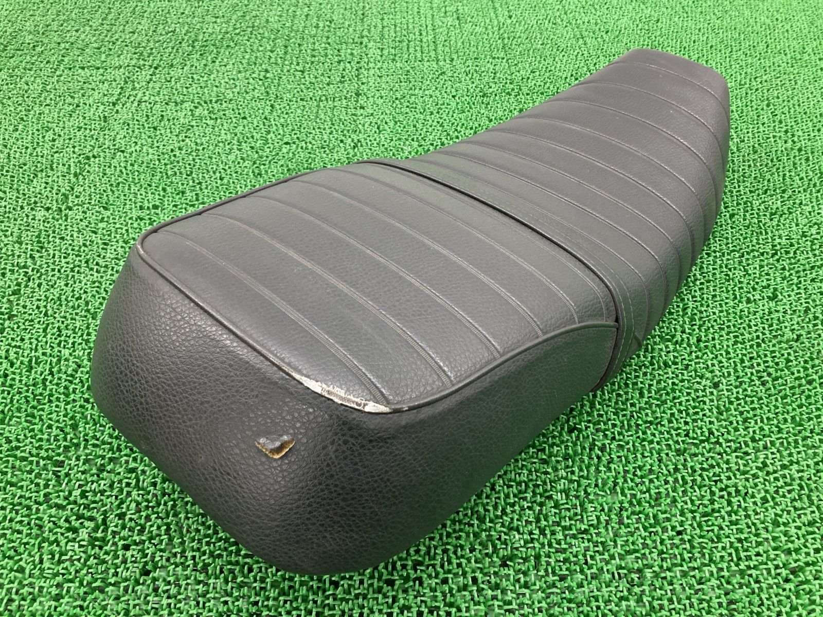 ヘブンズ製SR400 シート 社外 中古 RH01J RH03J 破れ無し:32106794