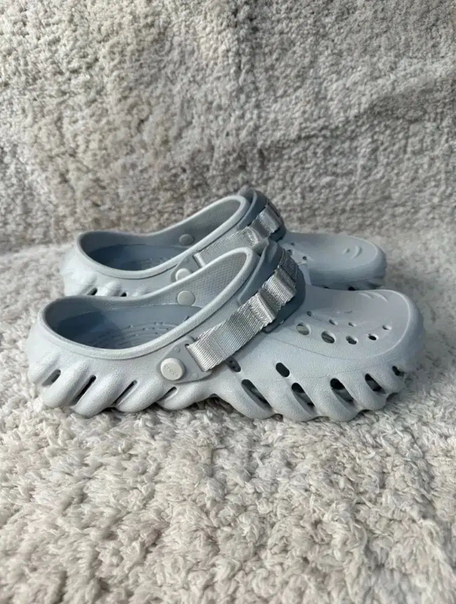 M 6 W 8 crocs クロックス Ecco エコー klogg クロッグ アトモスフィア 250 サイズ