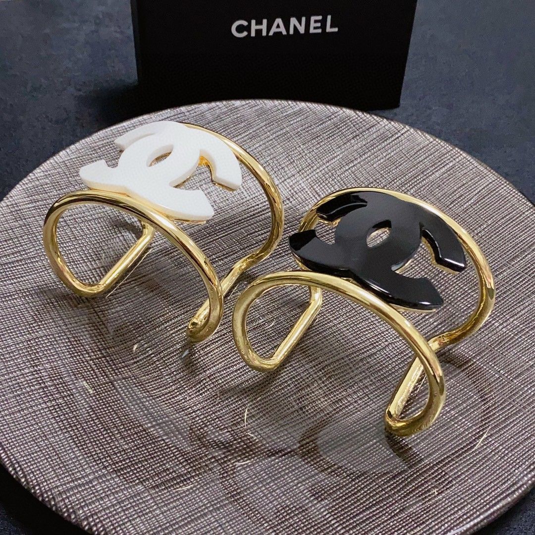 【25A・高級感があって存在感抜群☆】CHANEL ブレスレット 今日特価】CHANEL 高品質幅広ブレスレット 送料無料！在庫限定