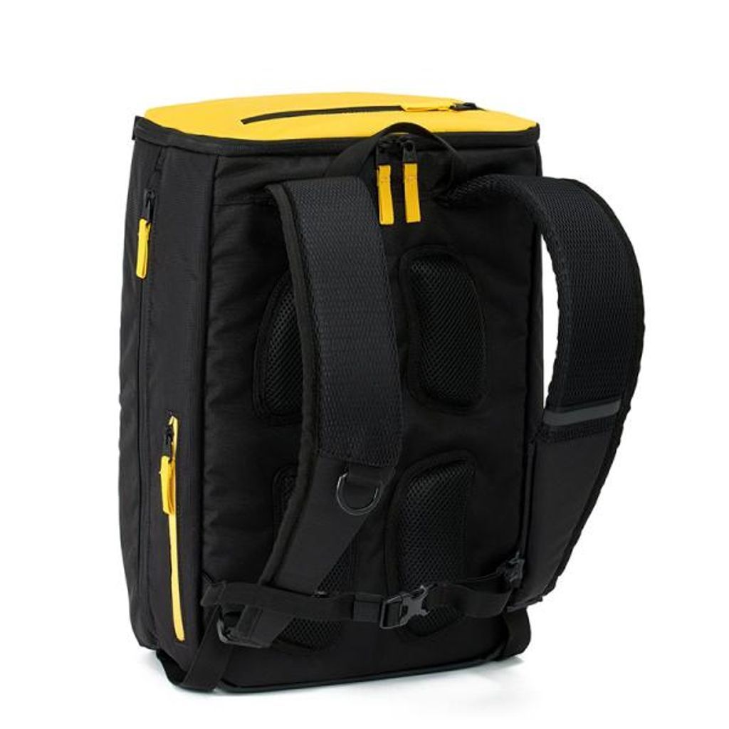  アンダーアーマー UAクール ターポリン バックパック4.0 ユニセッス 25 SS ブラック 27 L 1384756 リュック バッグ 撥水 耐久 その他 その他