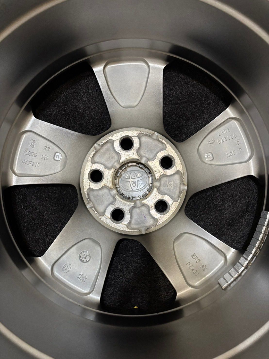 今すぐ検索！ トヨタ RAV4 Gグレード 純正 18インチ 7J 35 114.3 5H アルミホイール 4本 ハリアー NX 1-K348 喜び