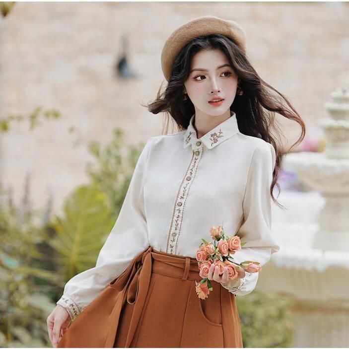 長袖刺繍シャツ