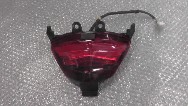 ジグサー250 ED22Y-101xxx の テールランプ 1759893865
