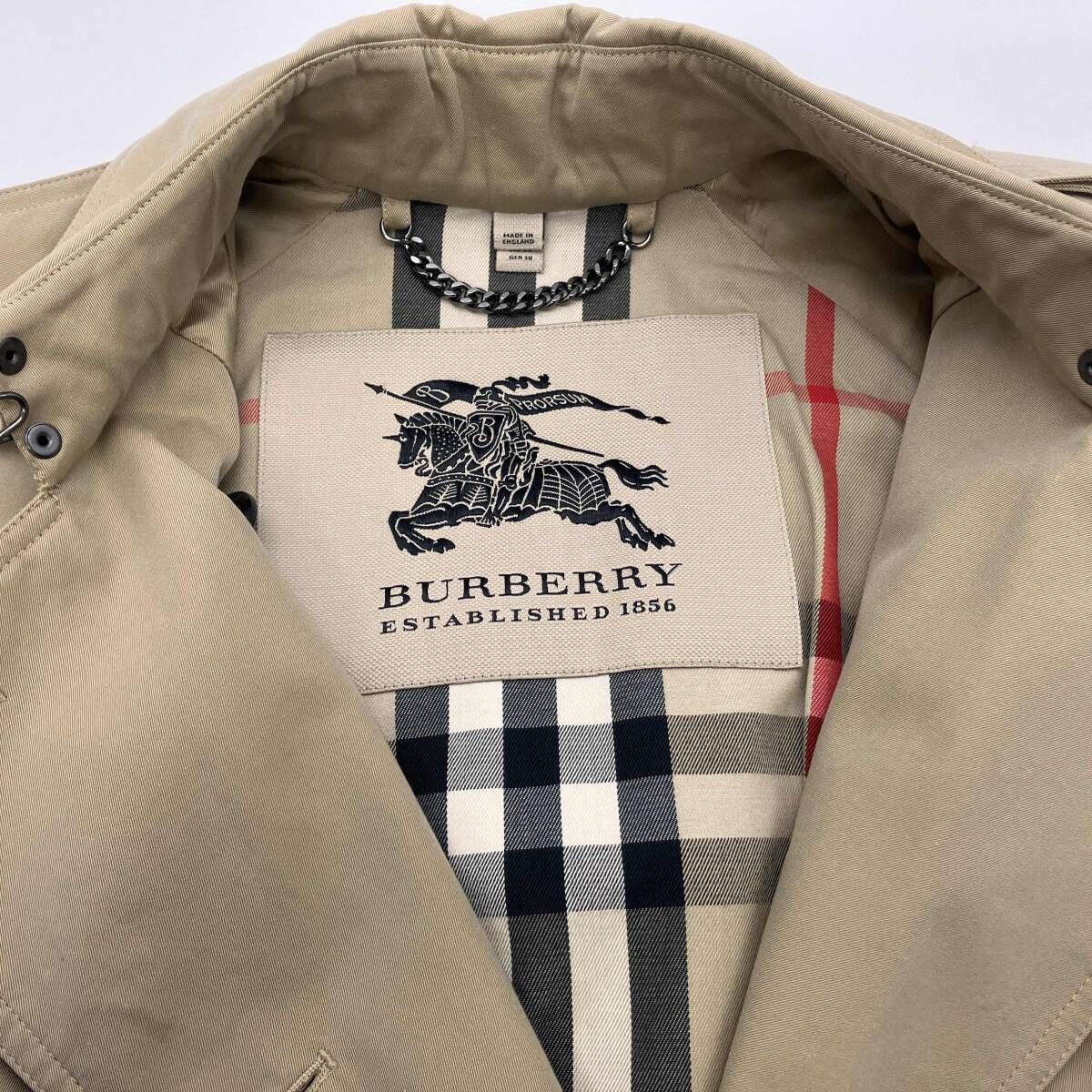 トレンチコート