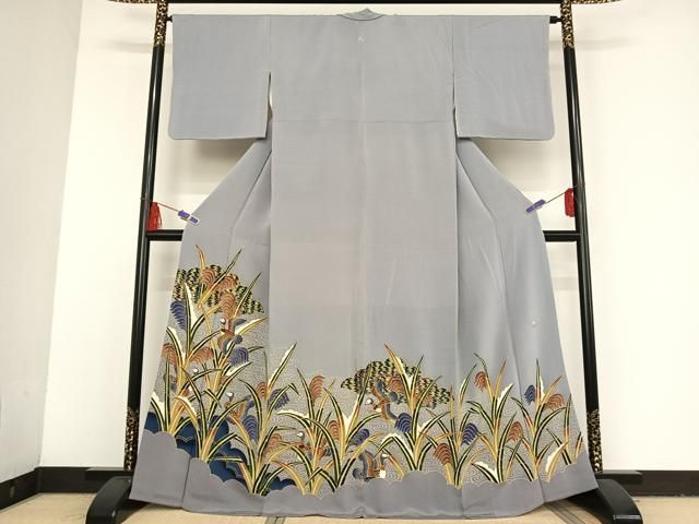 平和屋着物●東京友禅　久呂田明功　色留袖　流水鴛鴦　金彩　鬼しぼ縮緬　正絹　逸品　AAAU0067np 平和屋着物○東京友禅 久呂田明功 色留袖 流水鴛鴦 金彩 鬼しぼ縮緬
