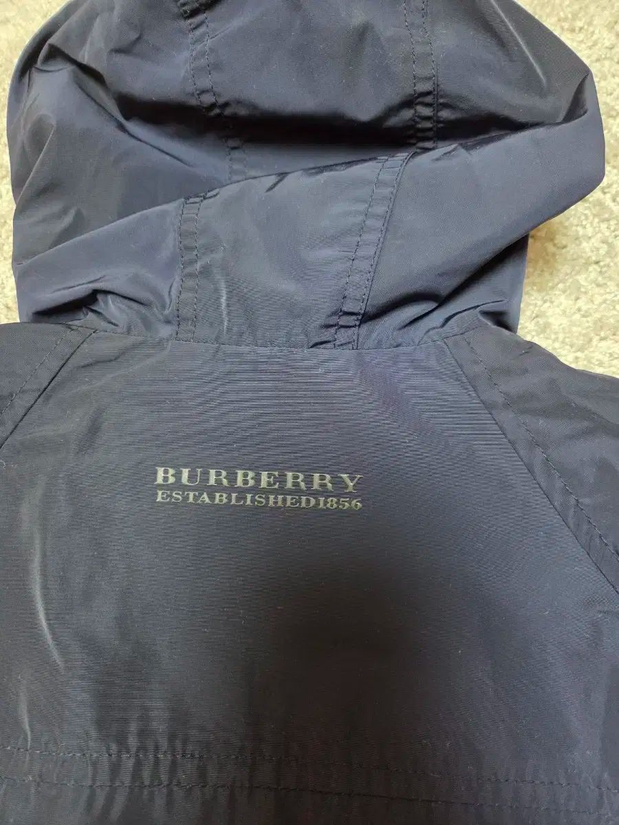 BURBERRY ウインドブレーカー 2Y BURBERRY ウインドブレーカー 2Y