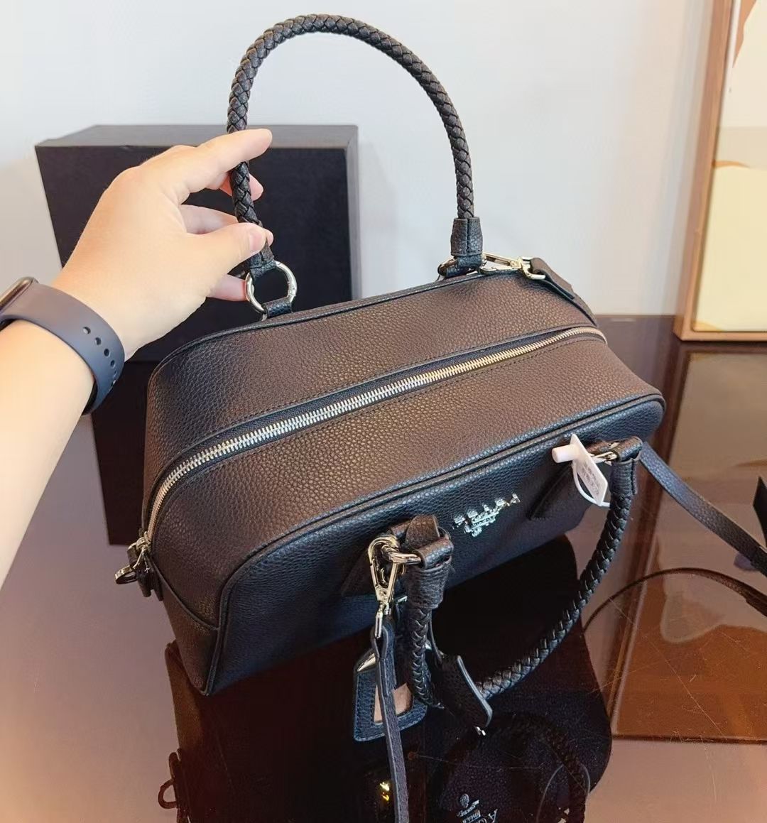 高品質☆ Prada プラダ ショルダーバッグ ハンドバッグ@ - メルカリ 