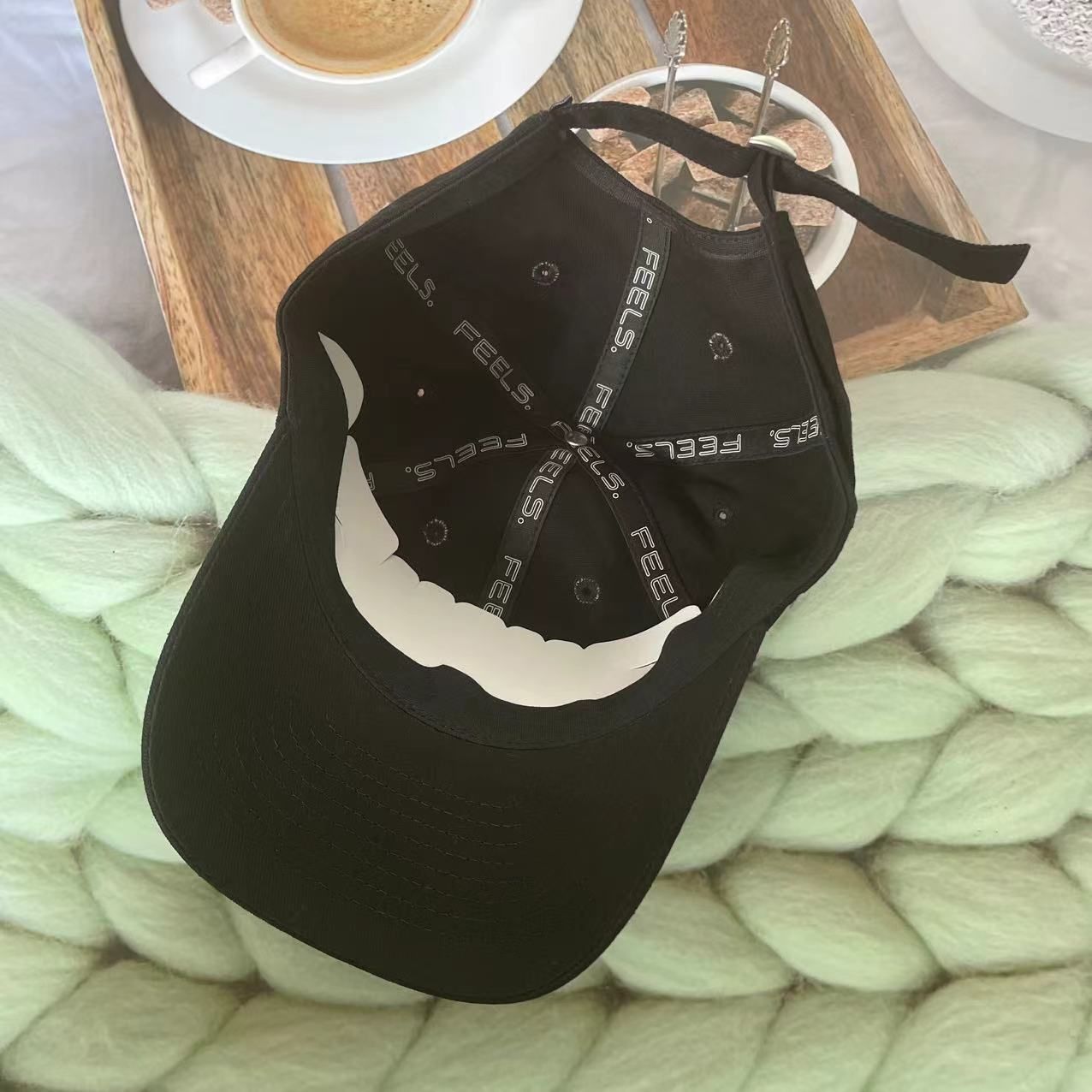 新品 FEELS. LOGO CAP BLACK 上杉柊平 - メルカリ
