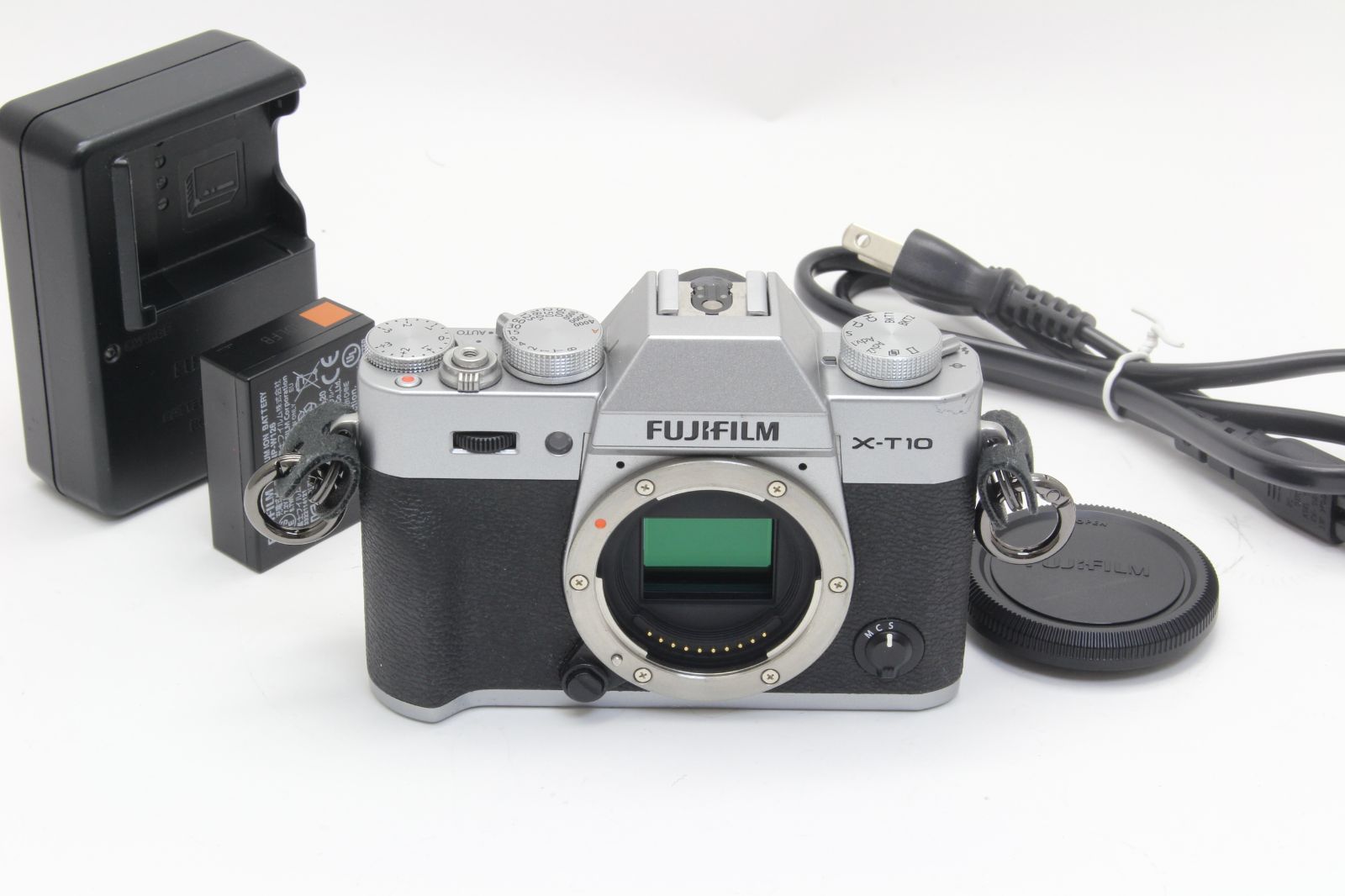 ■元箱付きの極上品 FUJIFILM フジフイルム X-T10 ボディ シルバー Amazon.co.jp: FUJIFILM ミラーレス一眼 X-T10 ボディ シルバー