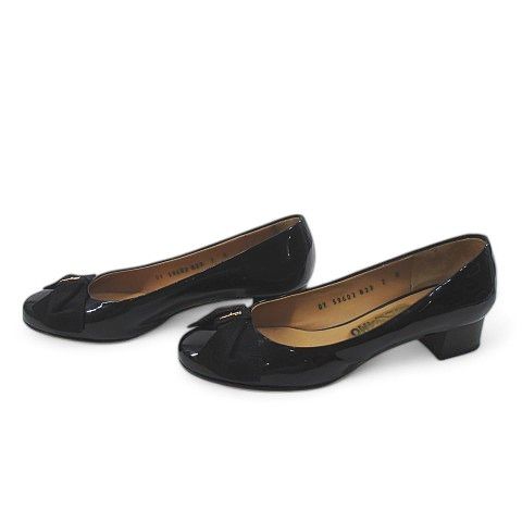 サルバトーレフェラガモ Salvatore Ferragamo パンプス ヴァラ