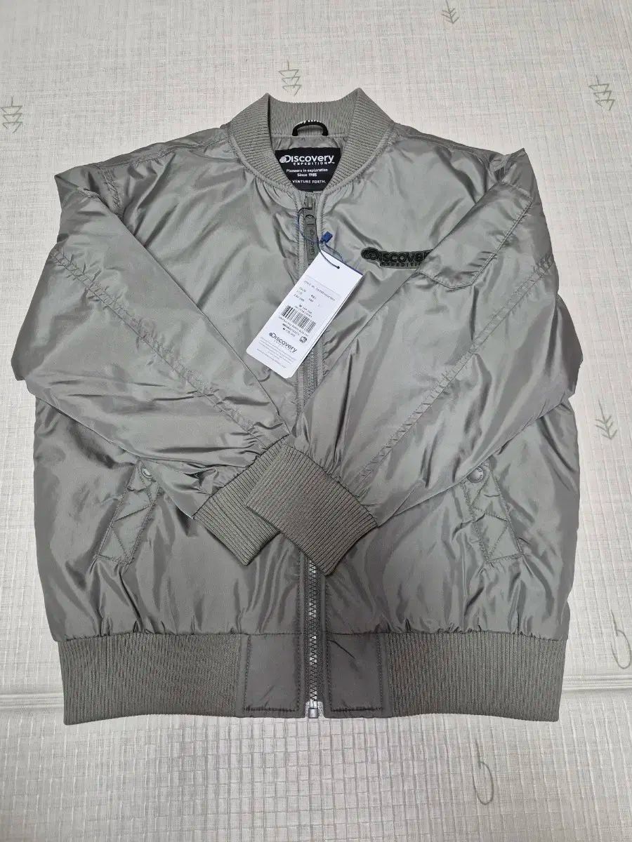ディスカバリーキッズ 軽量パッド入りジャンパー ( 140 サイズ) 新品商品
