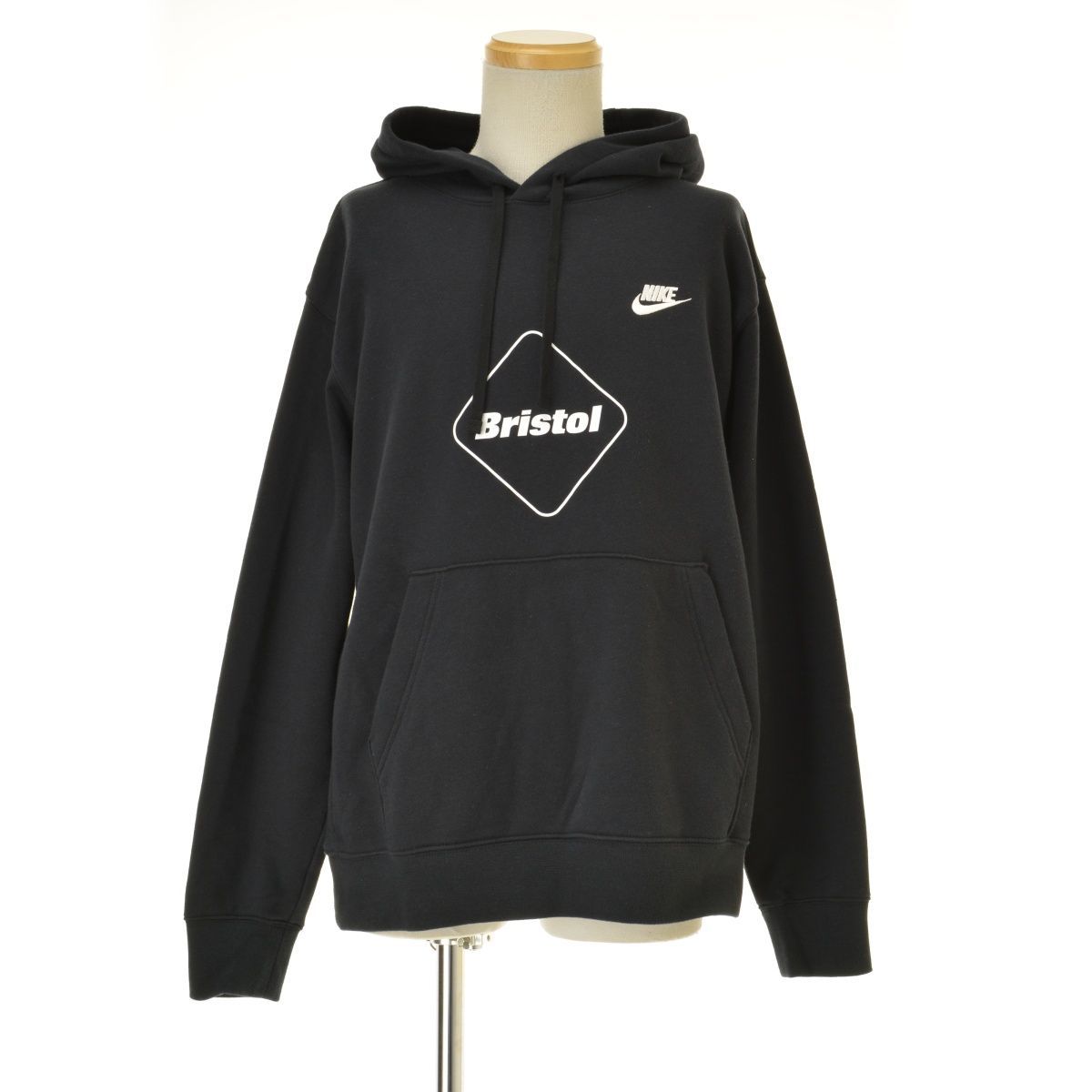 【タグ付属美品】FCRB✖️NIKE HOODIE パーカー タグ付属美品】FCRB✖️NIKE HOODIE パーカー