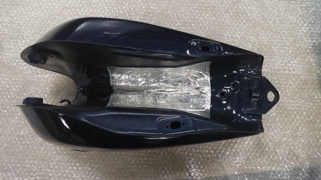 SR400FI RH03J-000xxx の タンク:#1713855342 - メルカリ