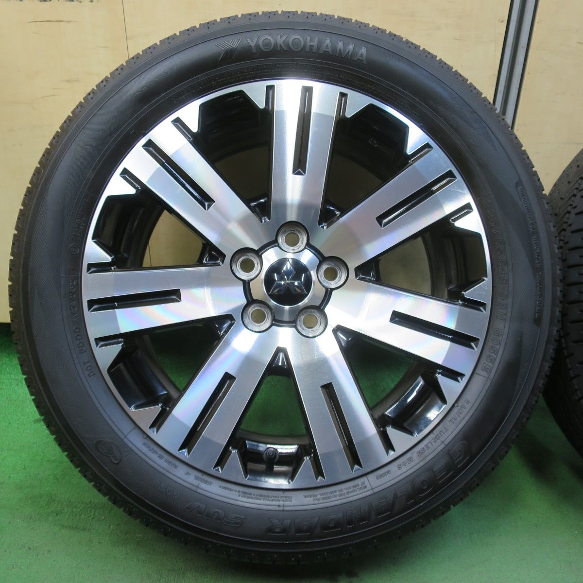 バリ溝 21年 ほぼ10分 三菱 デリカ D 5 純正 225 55R18 ヨコハマ ジオランダー SUV G055 18インチ D5 PCD114.3 5H 5092705イノ