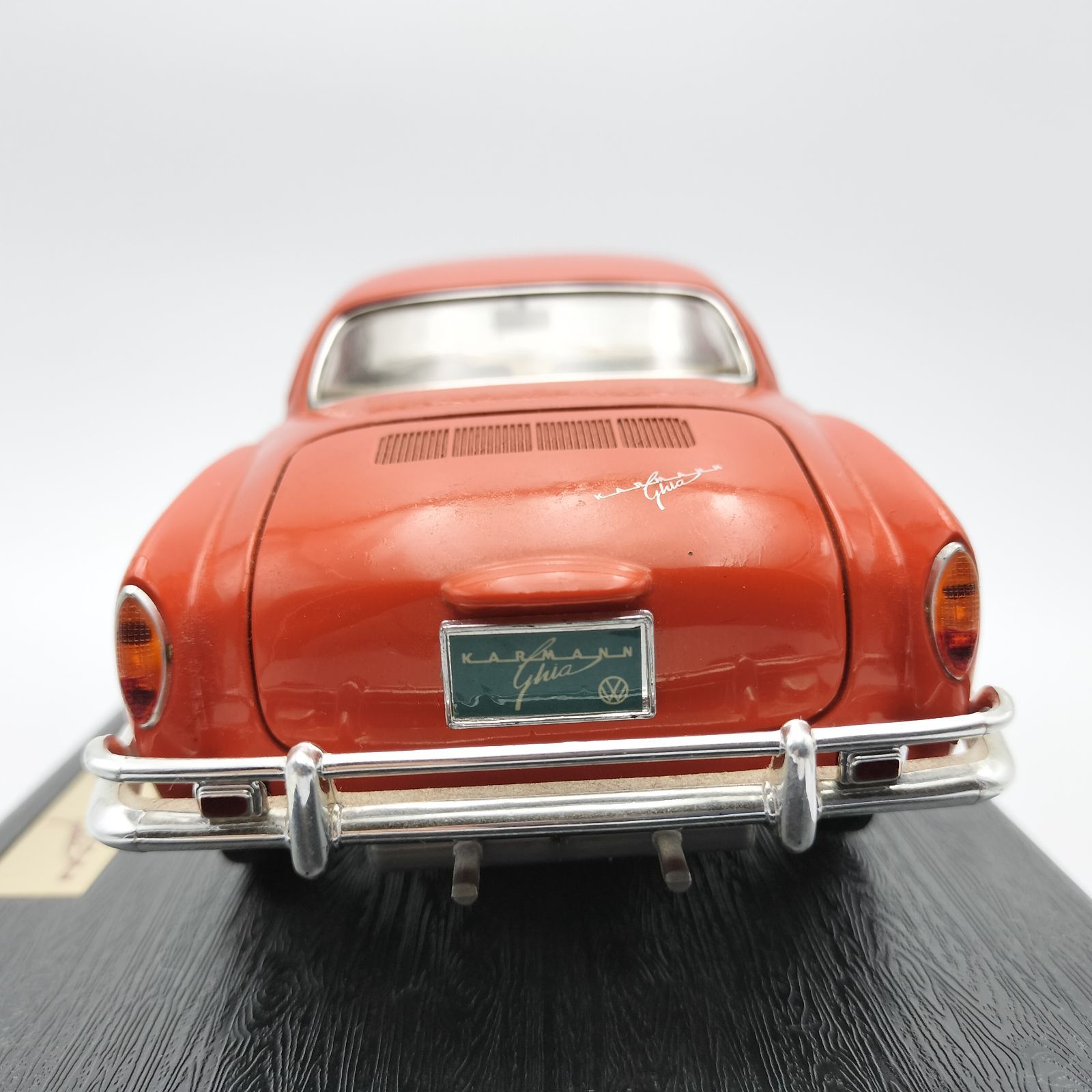 ロードシグネチャー VW カルマンギア 1/18 フォルクスワーゲン