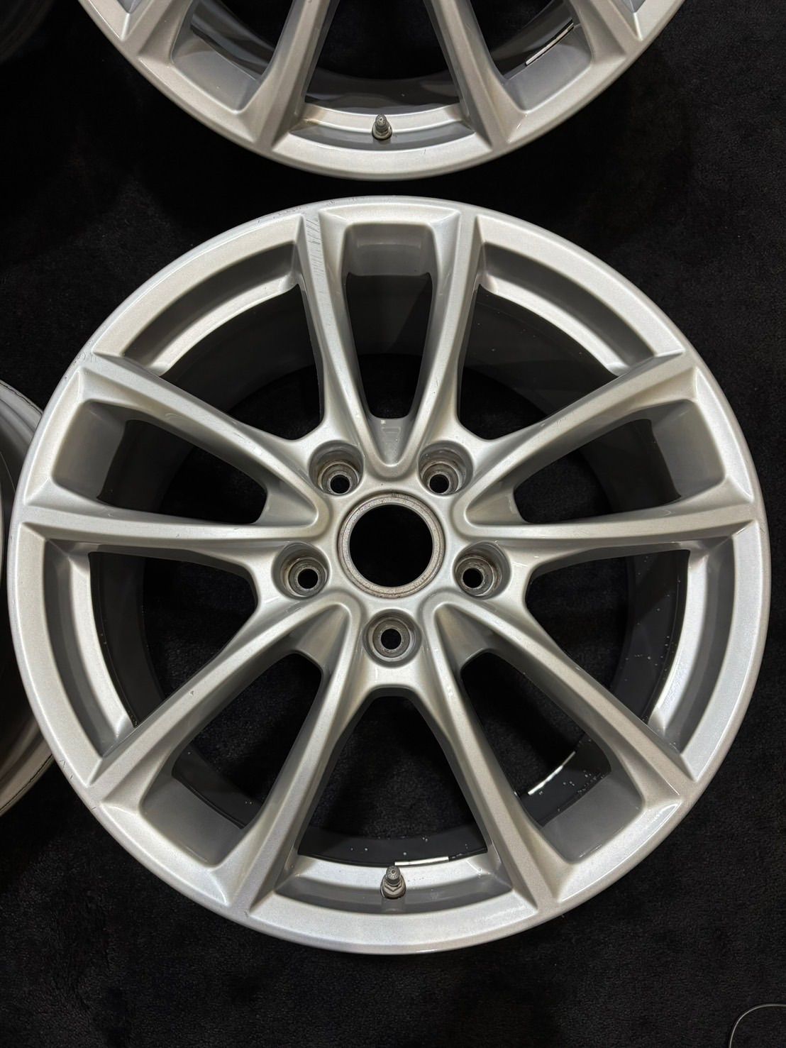 MAX90％オフ。 ポルシェ 971 パナメーラS 純正 19インチ 9J 10.5J 64 62 130 5H アルミホイール 4本 空気圧センサー付 2-K273