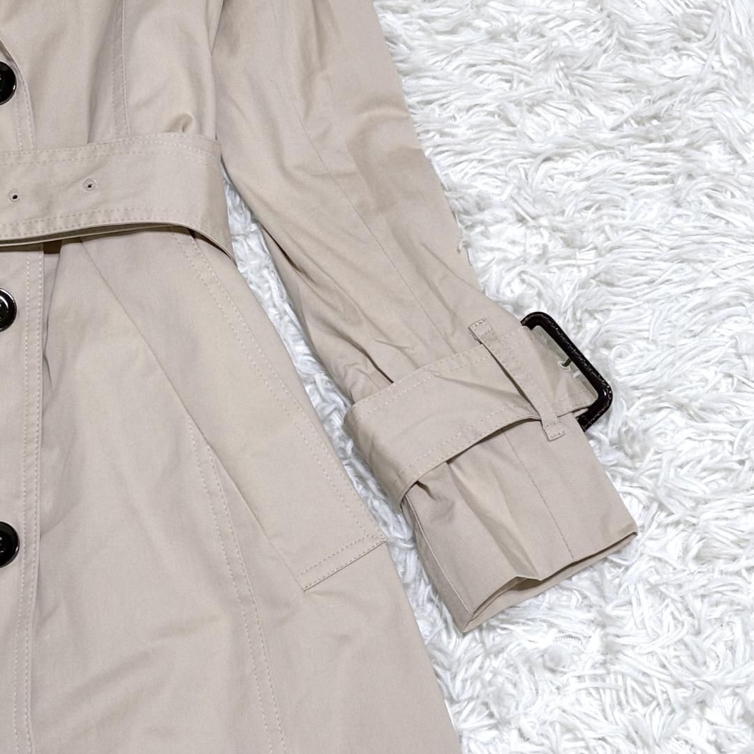 P. アニーピートレンチコート