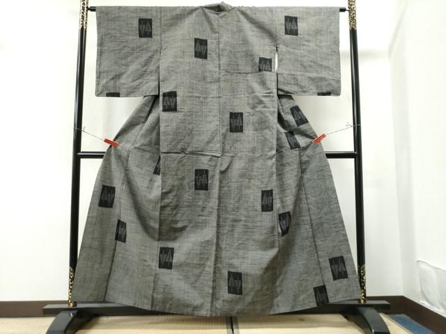 平和屋着物●本場結城紬　重要無形文化財　飛び亀甲　色紙吉祥文　やまと誂製　正絹　逸品　CAAS7429yc 平和屋着物○本場結城紬 重要無形文化財 飛び亀甲 色紙吉祥文 やまと誂