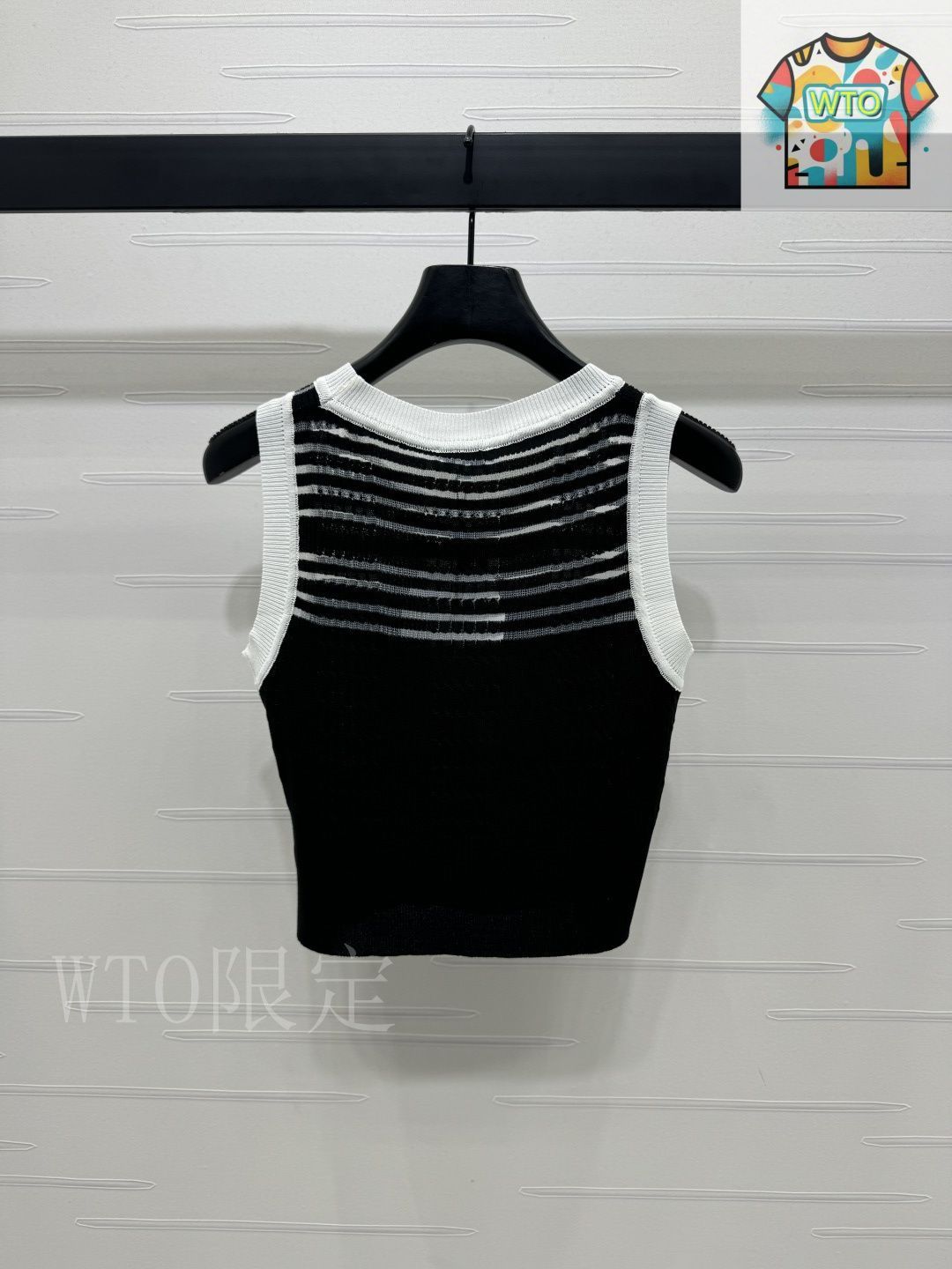 今日特価】Chanel ツイン C ニットベスト-2 - メルカリ