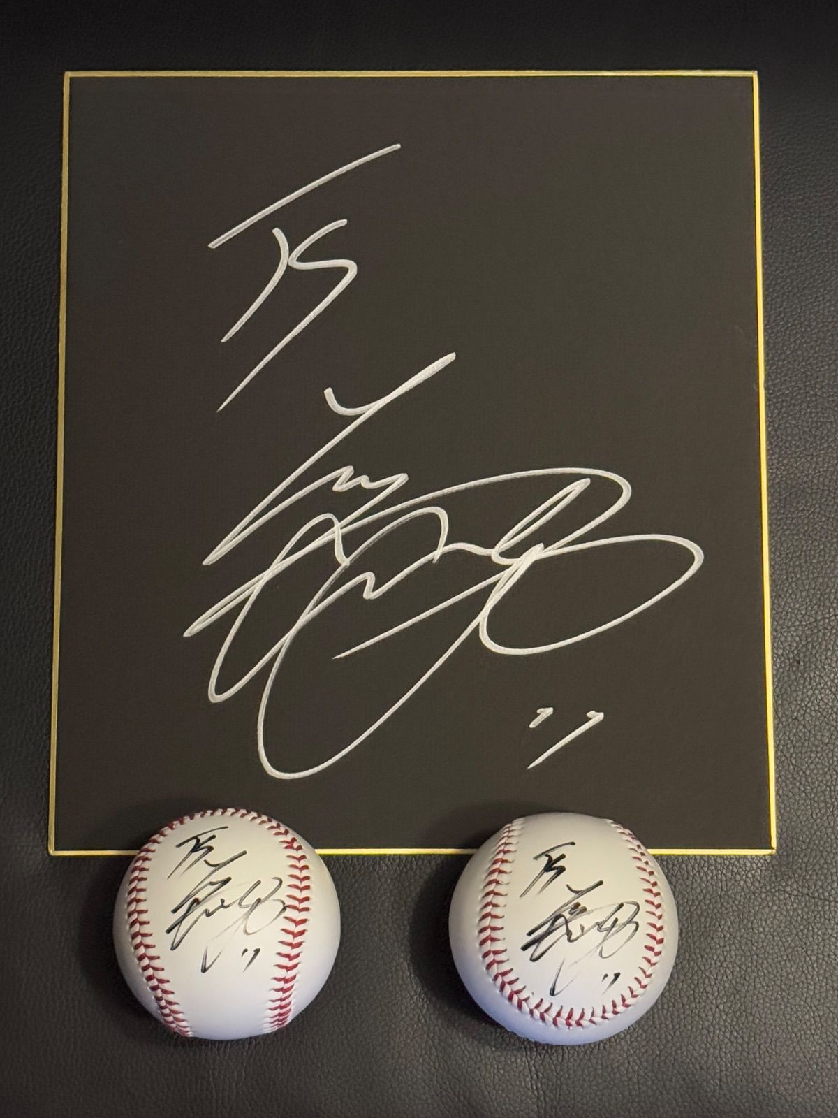 大谷翔平選手の直筆サイン（セット） MLB！大谷翔平選手直筆サインボール2球、色紙セット - メルカリ