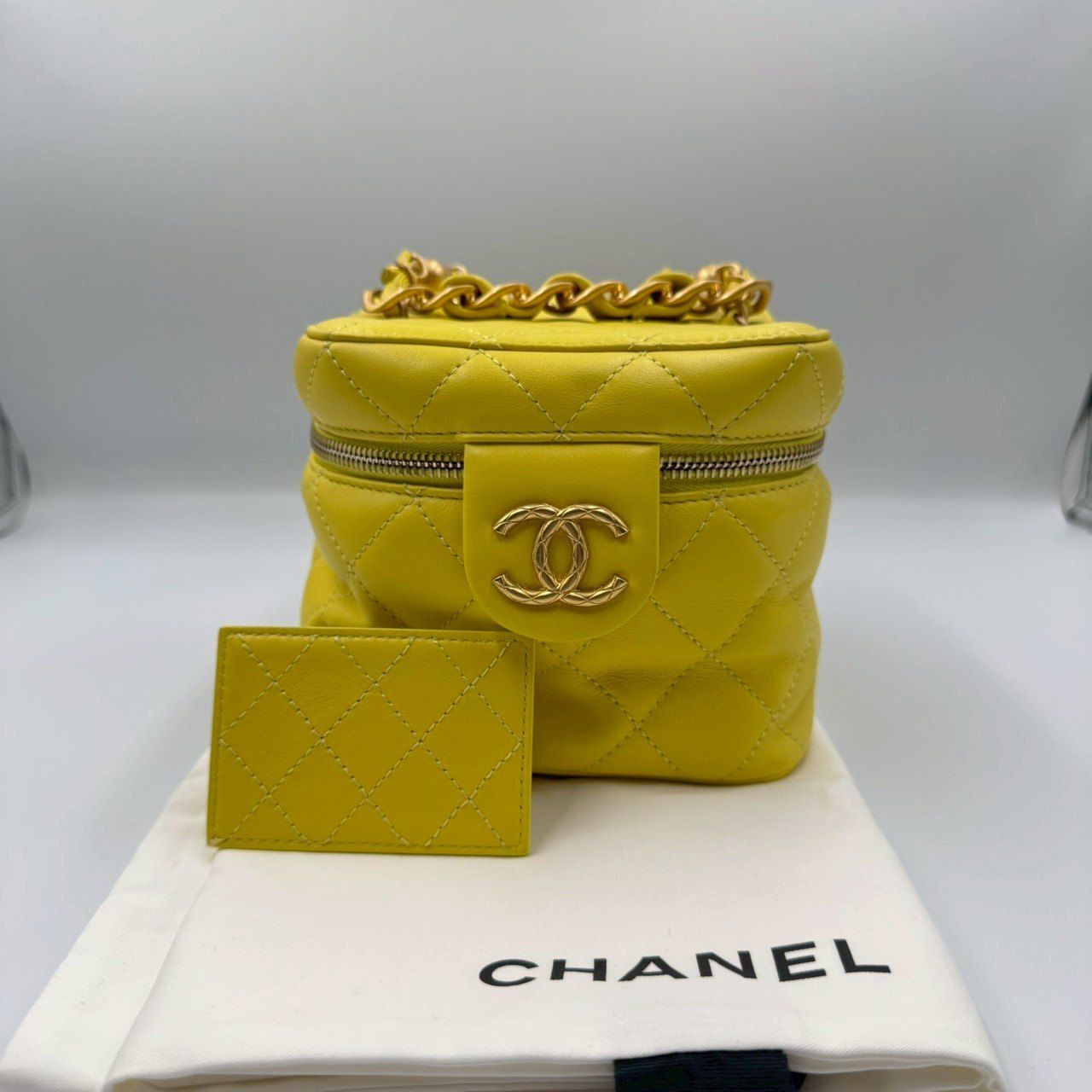 シャネル クラシックミニバッグ バッグチャーム マトラッセ CHANEL