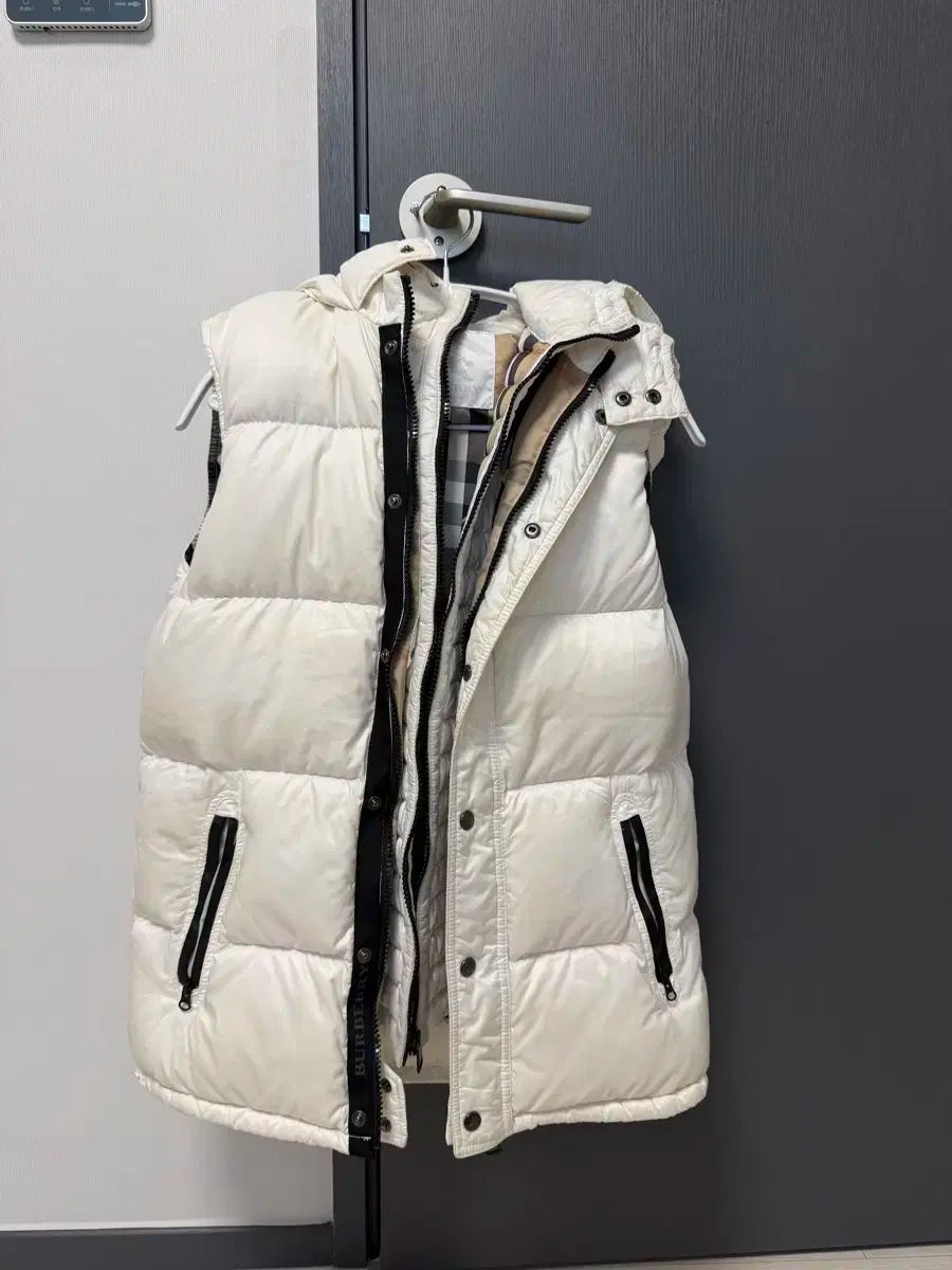 バーバリー キッズ ダウンベスト 14Y サイズ