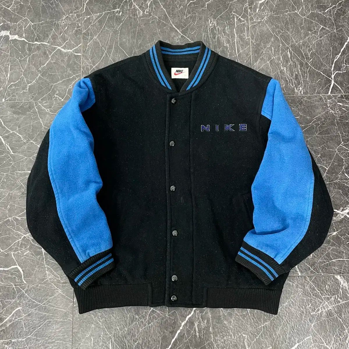 【雷市場（ポンジャン）商品韓国直送】 Nike(ナイキ） 00s オールドスクール バイカラー ウール スペルアウト バーシティ ジャケット