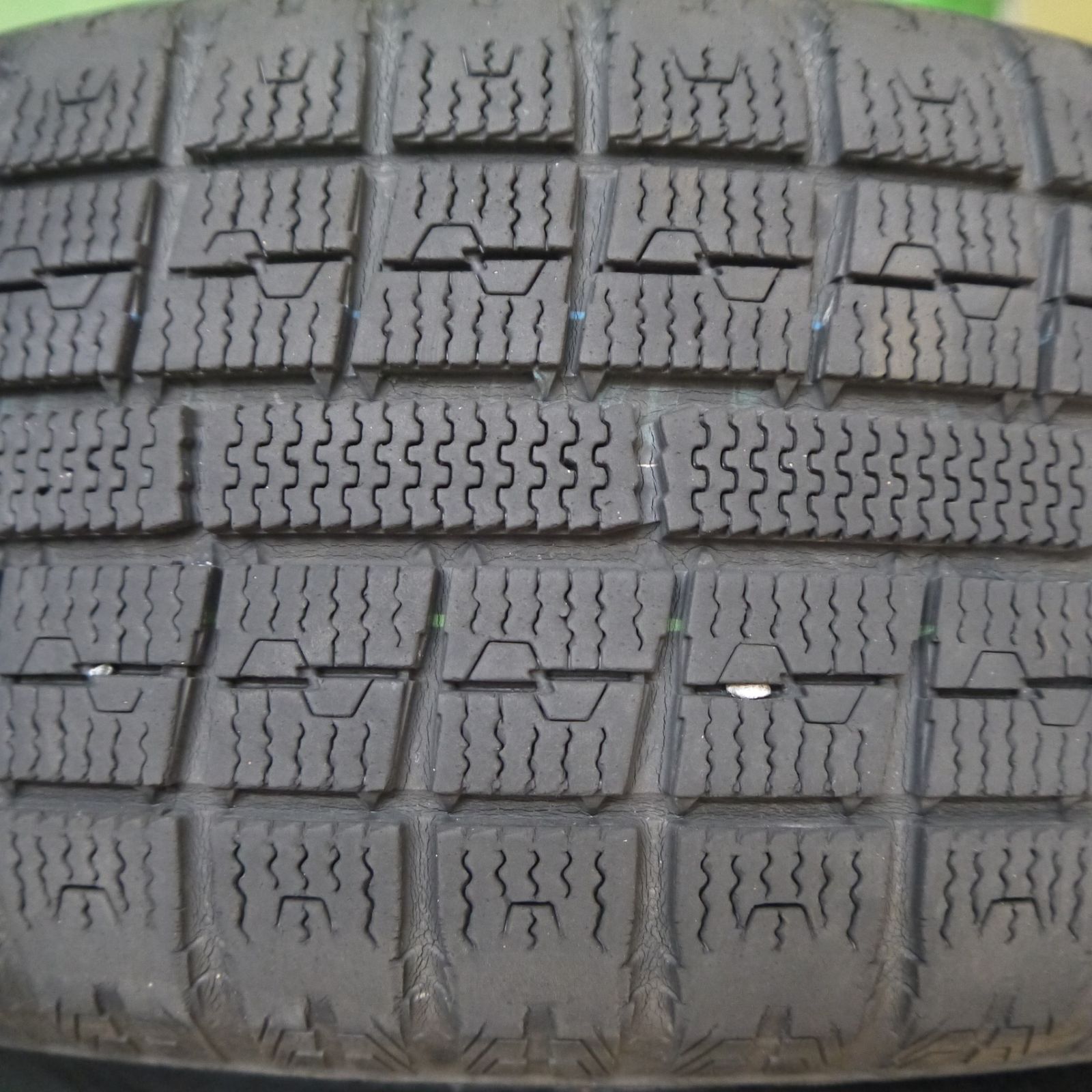 ブリザック175/65R15❗5H-PCD100❗スタッドレスタイヤ❗シエンタ 4本