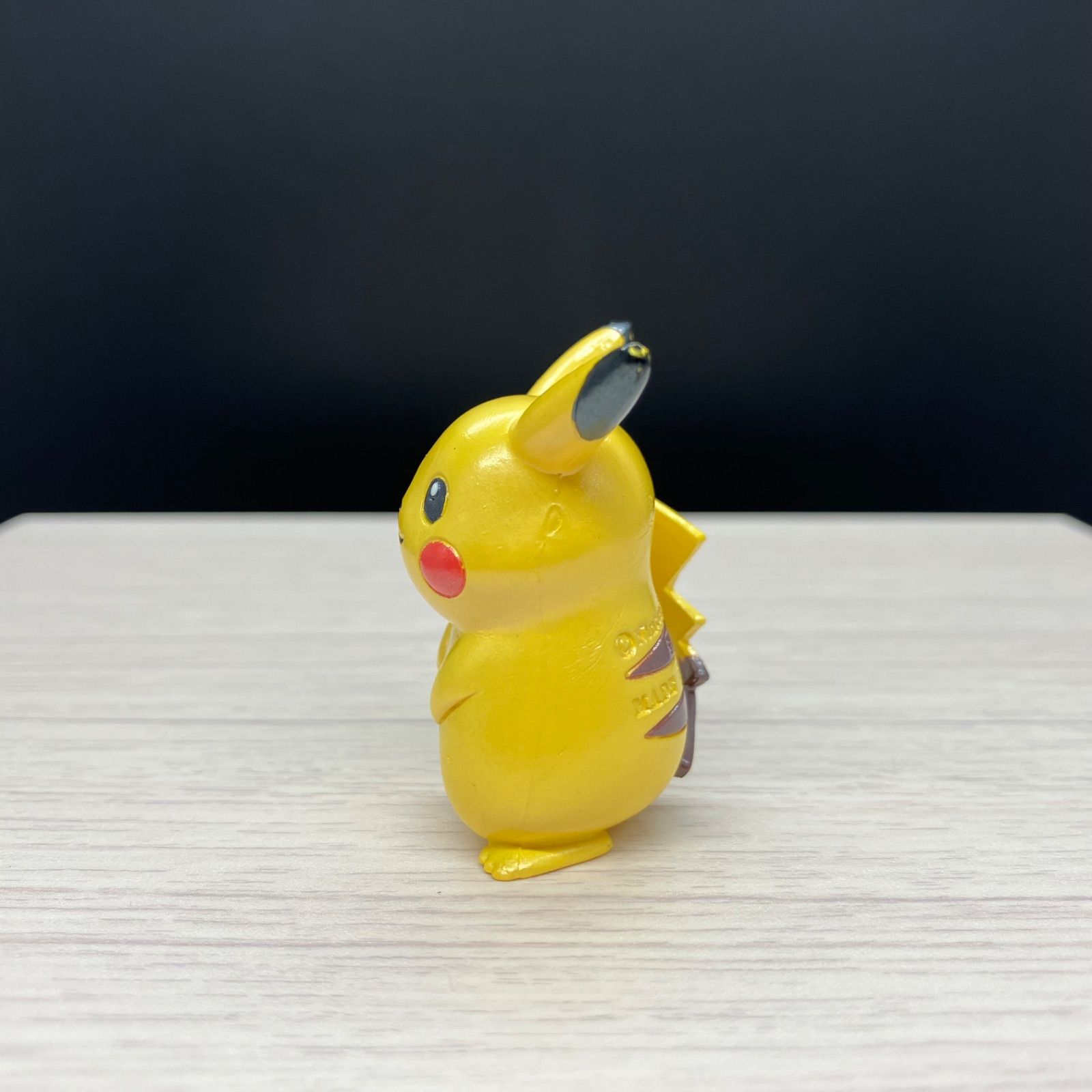 モンコレ 初期 ピカチュウ メタリック パール【①】 - メルカリ