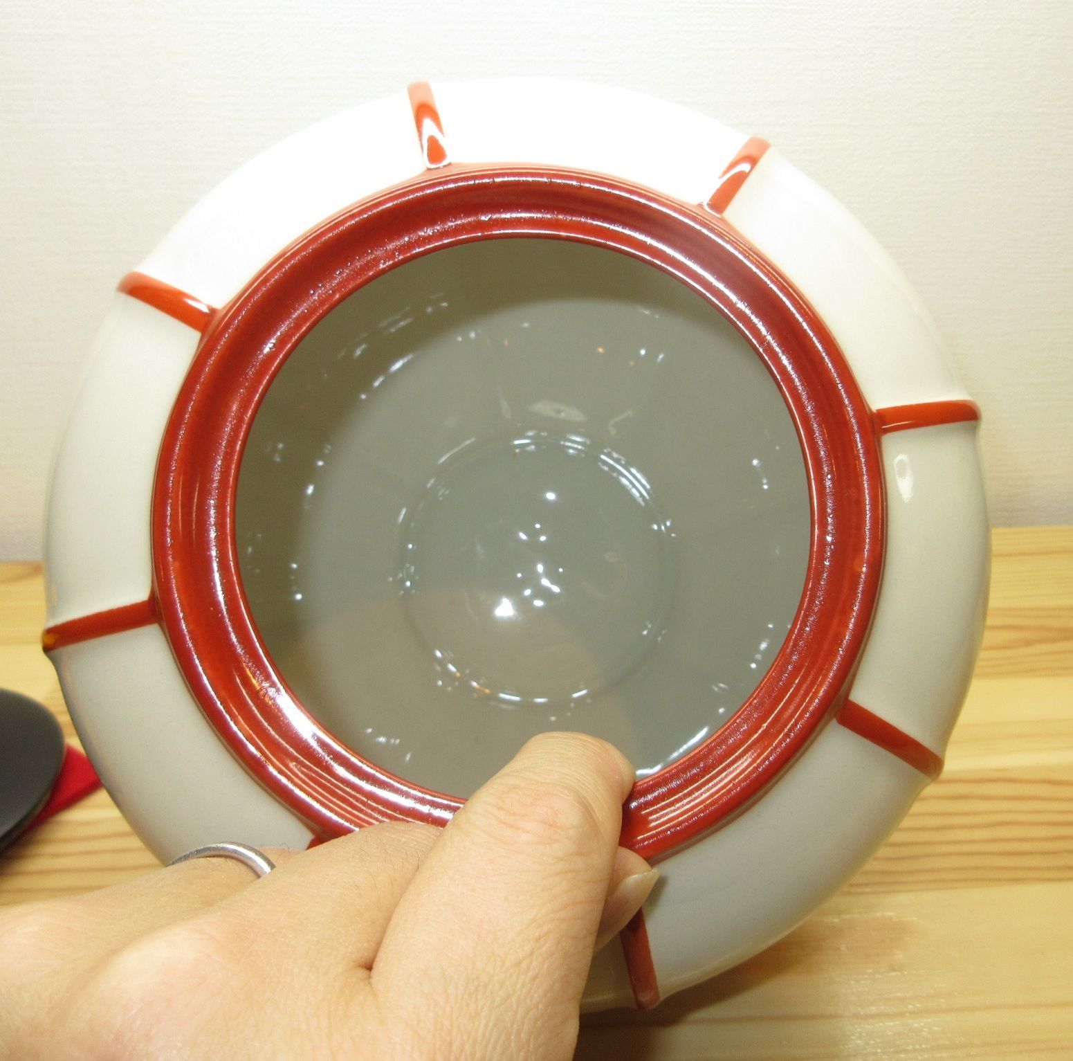 送料込【逢絢亭・新品】茶道具 水指 京焼 雪洞水指 真塗の塗蓋 楽山作 共箱入り 逢絢亭・新品】茶道具 水指 京焼 雪洞水指 真塗の塗蓋 楽山作 共