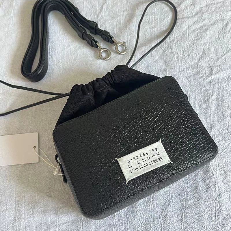 新品 Maison margiela メゾンマルジェラ ショルダーバッグ カメラバッグ ブラック