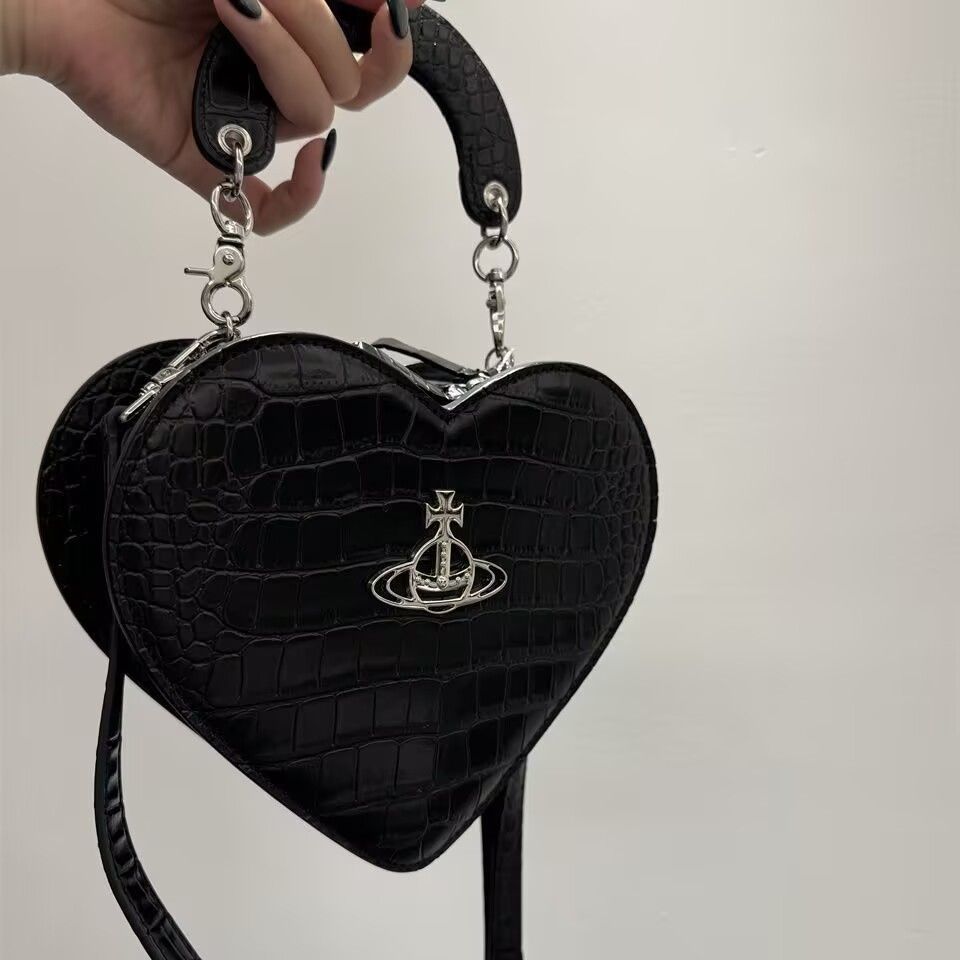 Vivienne Westwood】ハート型 エナメル クロスボディバッグ