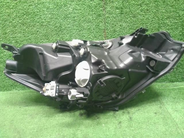 ヴィッツ DBA-NSP135 左ヘッドランプ ヘッドライト 助手席側 LED コイト 81185-52J10 自社品番250493 FFCRYSTALESIA_COM