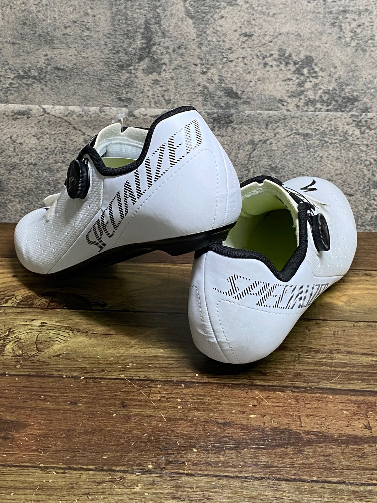 JM425 スペシャライズド SPECIALIZED TORCH 1.0 RD ビンディングシューズ 白 EU42 SPD-SL