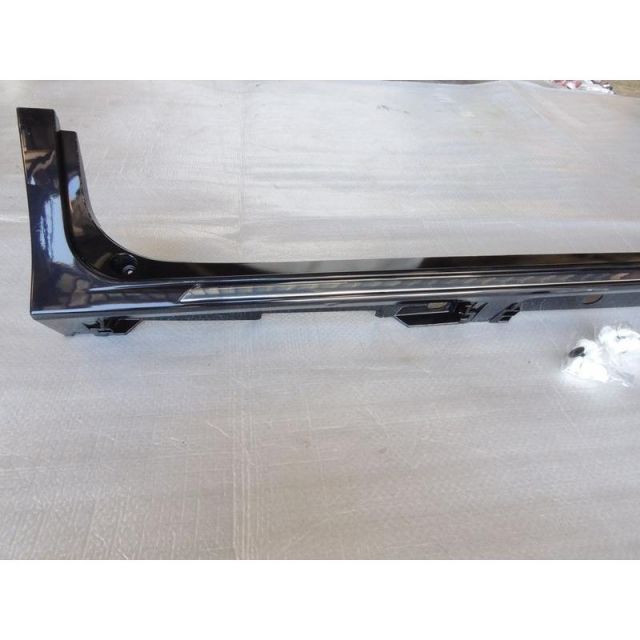 エスクァイア 純正 新品 右 サイドステップ ZWR80 08150-28180