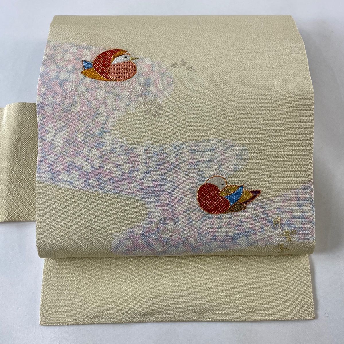 名古屋帯 落款 京繍 月聖子 鴛鴦 桜 刺繍 金糸 クリーム 正絹