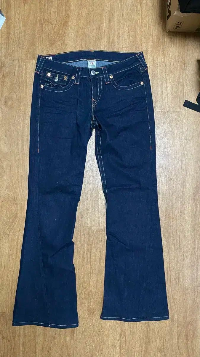 TRUE RELIGION トゥルーレリジョン ブーツカット デニム